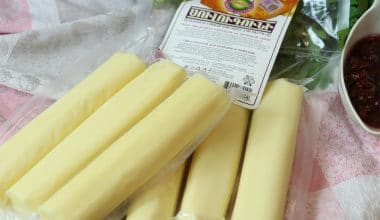 Sulguni Sticks